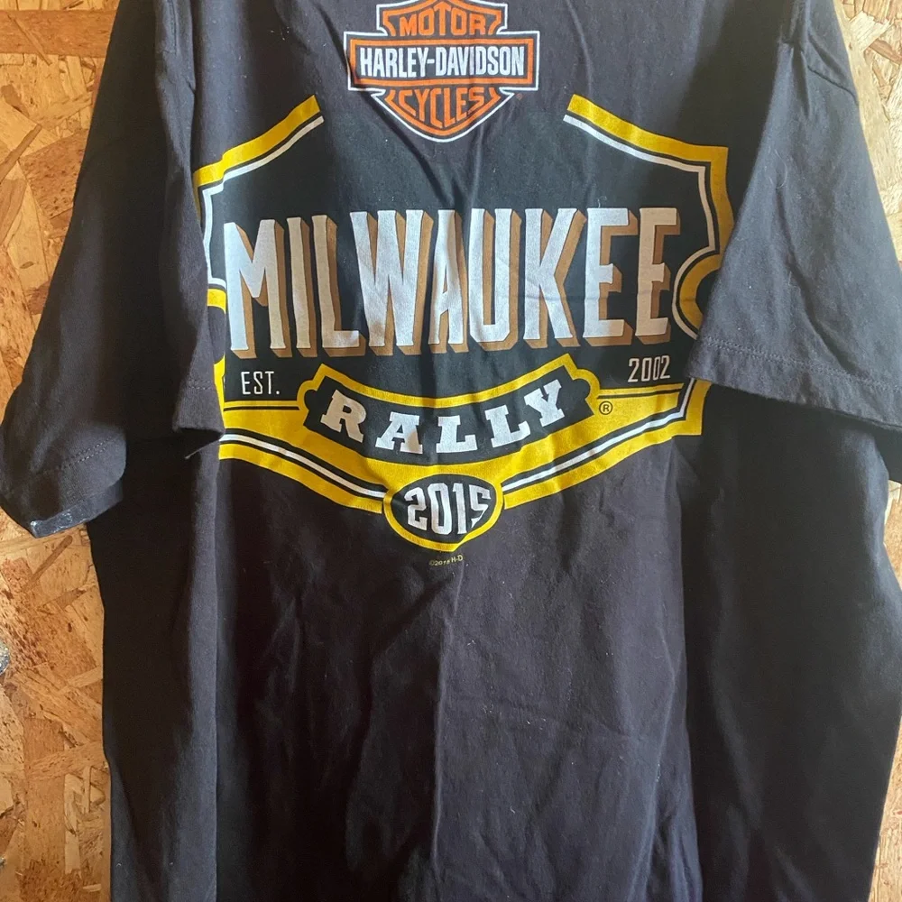 Harley-Davidson Men’s Black Milwaukee Rally Graphic T-Shirt - Picture 2 of 3